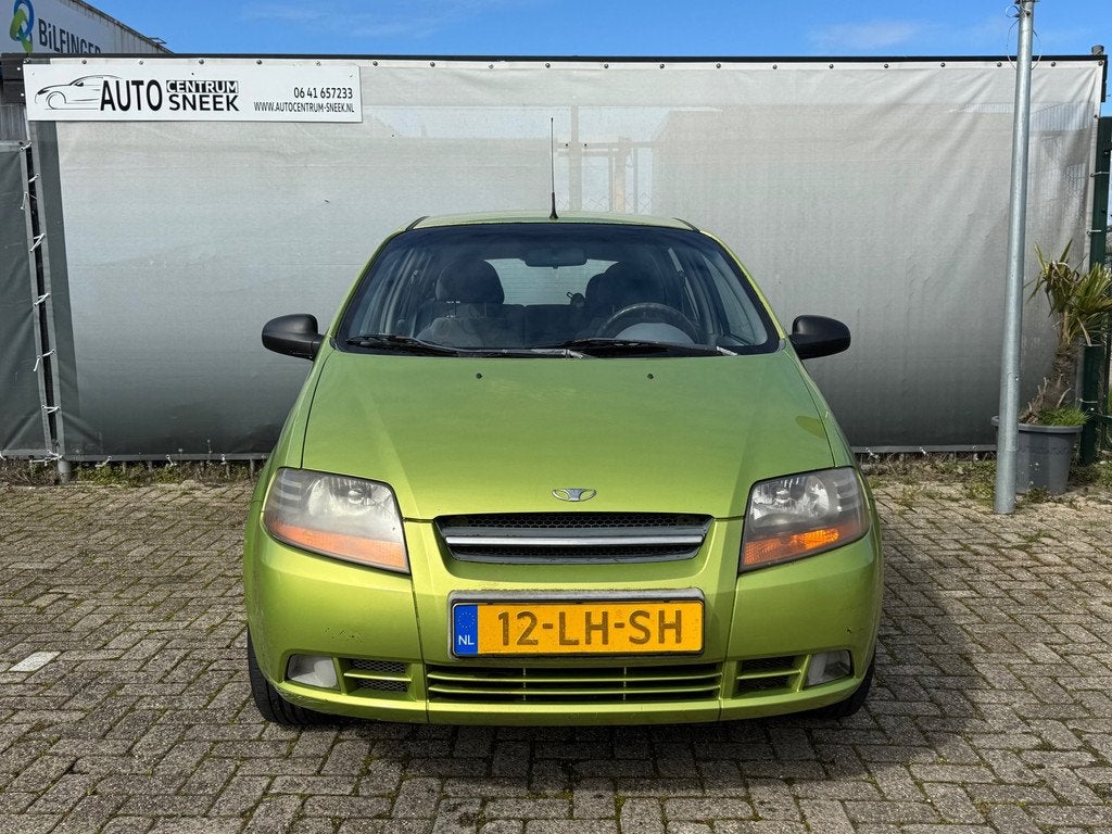 Daewoo Kalos 1.4 Spirit - APK 03-27 - Elektr ramen, Auto's, Daewoo, Stof, Zwart, 4 cilinders, Kalos