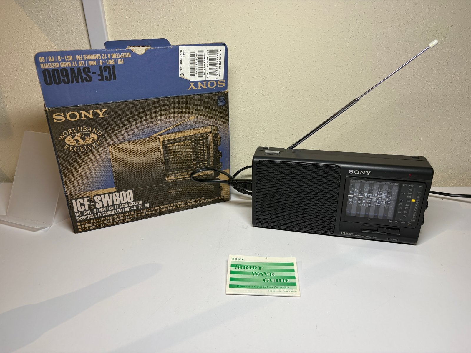 Sony ICF-SW600 Wereldontvanger - Zo goed als nieuw, Ophalen of Verzenden, Zo goed als nieuw, Wereldontvanger