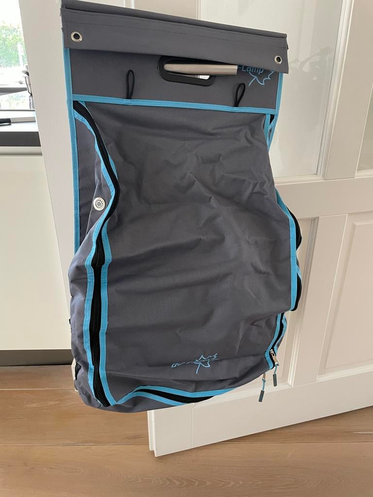 Handige Opvouwbare Camping Kast - Ideaal voor Tent of Carava, Caravans en Kamperen, Ophalen, Nieuw