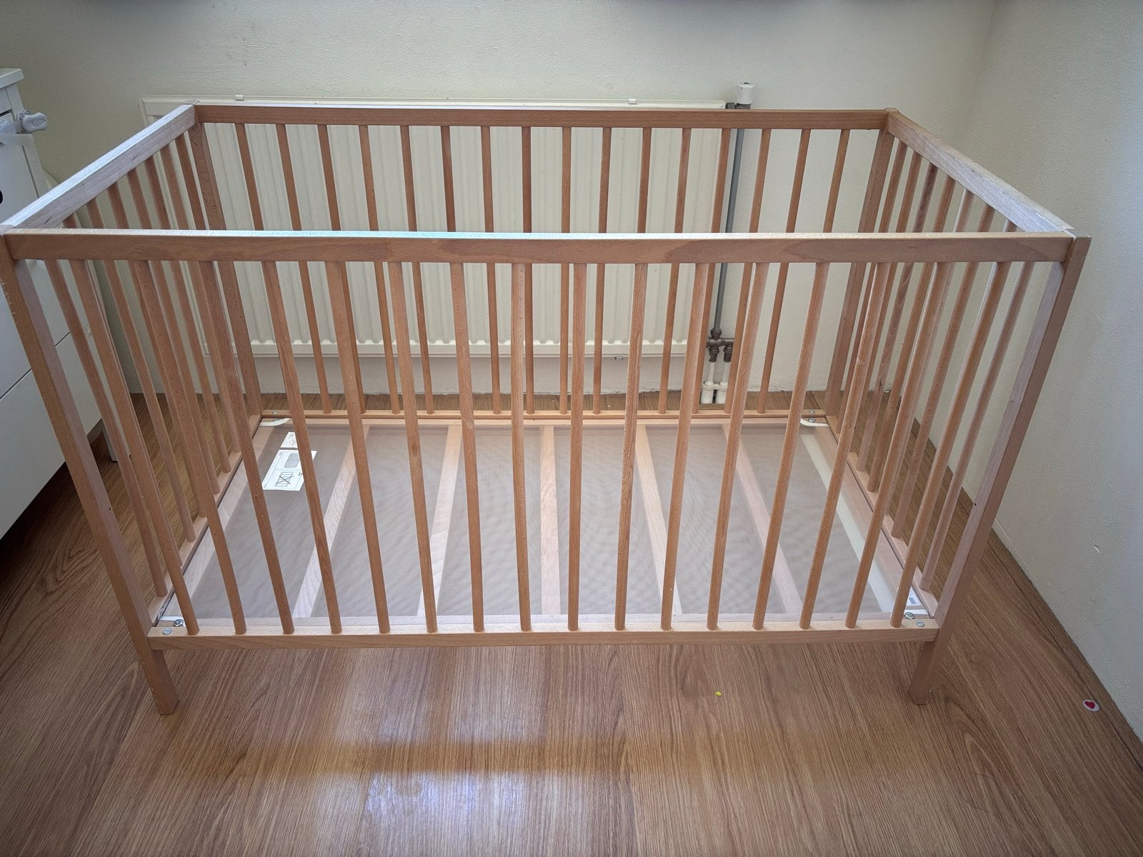 Ledikant 60x120cm met matras en beddengoed, Kinderen en Baby's, Babywiegjes en Ledikanten, Ophalen, Gebruikt, Ledikant
