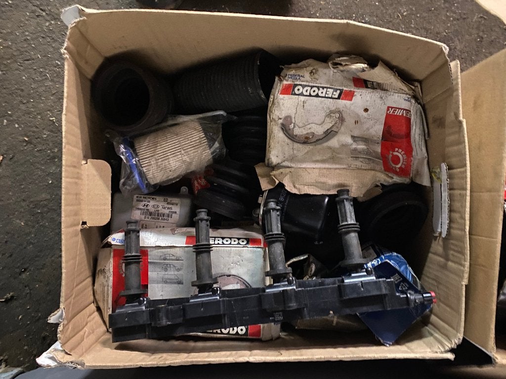 5 dozen auto onderdelen, Ophalen, Nieuw, Audi