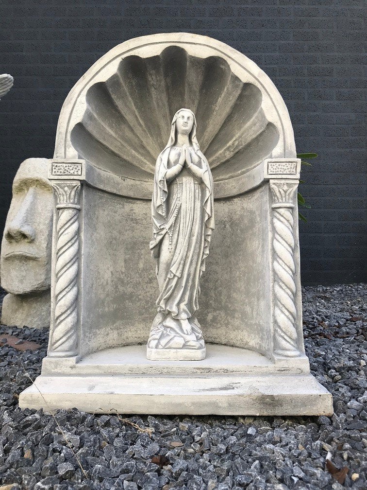 Beeld Maria, biddend, in een kapel, Maria Lourdes, ., Nieuw, Ophalen of Verzenden, .