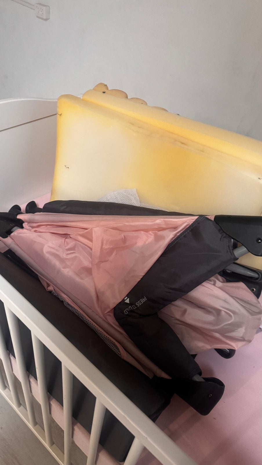 Baby bed helemaal nieuw, Ophalen of Verzenden, Minder dan 140 cm, Minder dan 70 cm, Matras