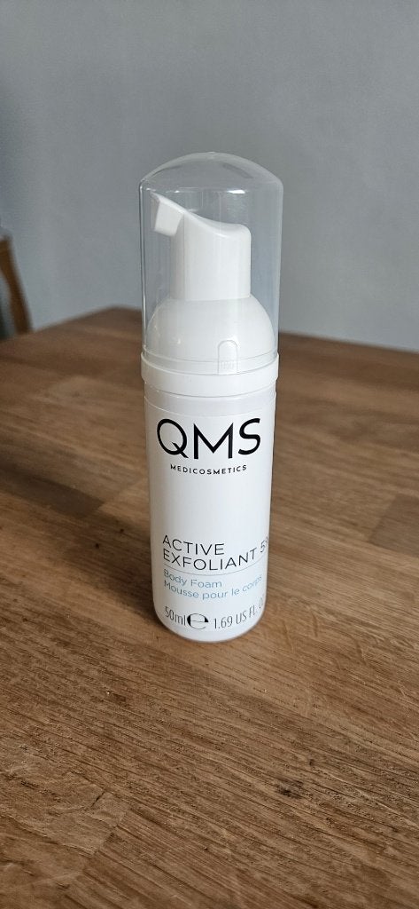 QMS | Active Exfoliant 5% Body Foam (50 ml) NIEUW, Ophalen of Verzenden, Nieuw, Overige typen