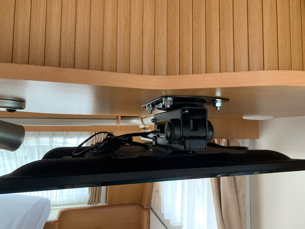 Camping televisie inclusief plafond beugel, Audio, Tv en Foto, Televisies, Ophalen, Gebruikt, 50 Hz, Overige merken