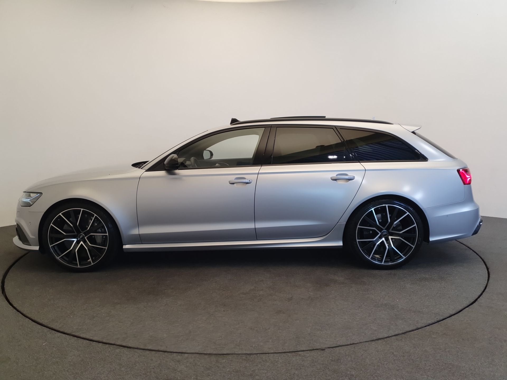 Audi RS6 4.0 TFSI Quattro Dynamic Plus, B&O, Carbon pakket, Automaat, 12 maanden, Gebruikt, 3993 cc
