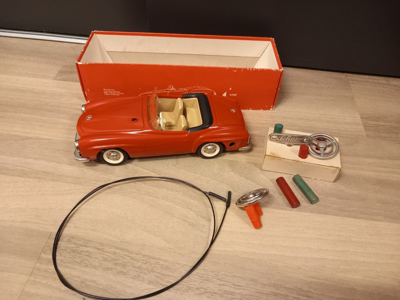 Schuco Mercedes-Benz 190 SL Rood met afstandsbediening, Ophalen of Verzenden, Gebruikt
