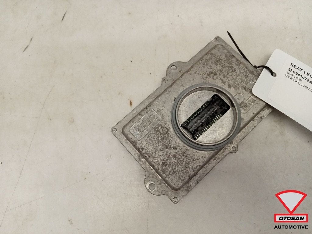 Seat Leon 5F Golf 7 Koplamp LED Module 5F0941472A, Gebruikt, Autovia A-2, Km 585 585
08760  Martorell, ES, Ophalen of Verzenden