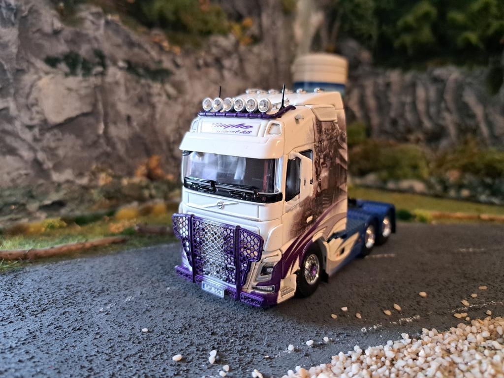 Tekno Volvo Kinghs Transport, Hobby en Vrije tijd, Modelauto's | 1:50, Ophalen of Verzenden, Nieuw, Bus of Vrachtwagen, Tekno