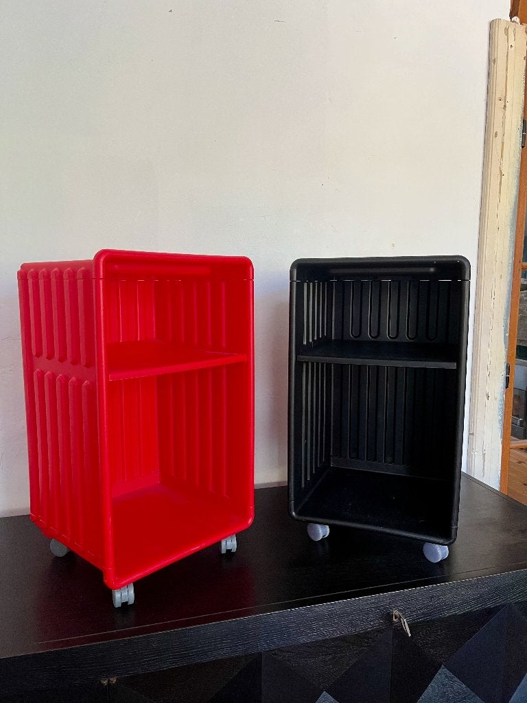 set van 2 IKEA DIDRIK bijzettafel – rood & zwart, 45 tot 60 cm, Minder dan 55 cm, Gebruikt, Ophalen of Verzenden