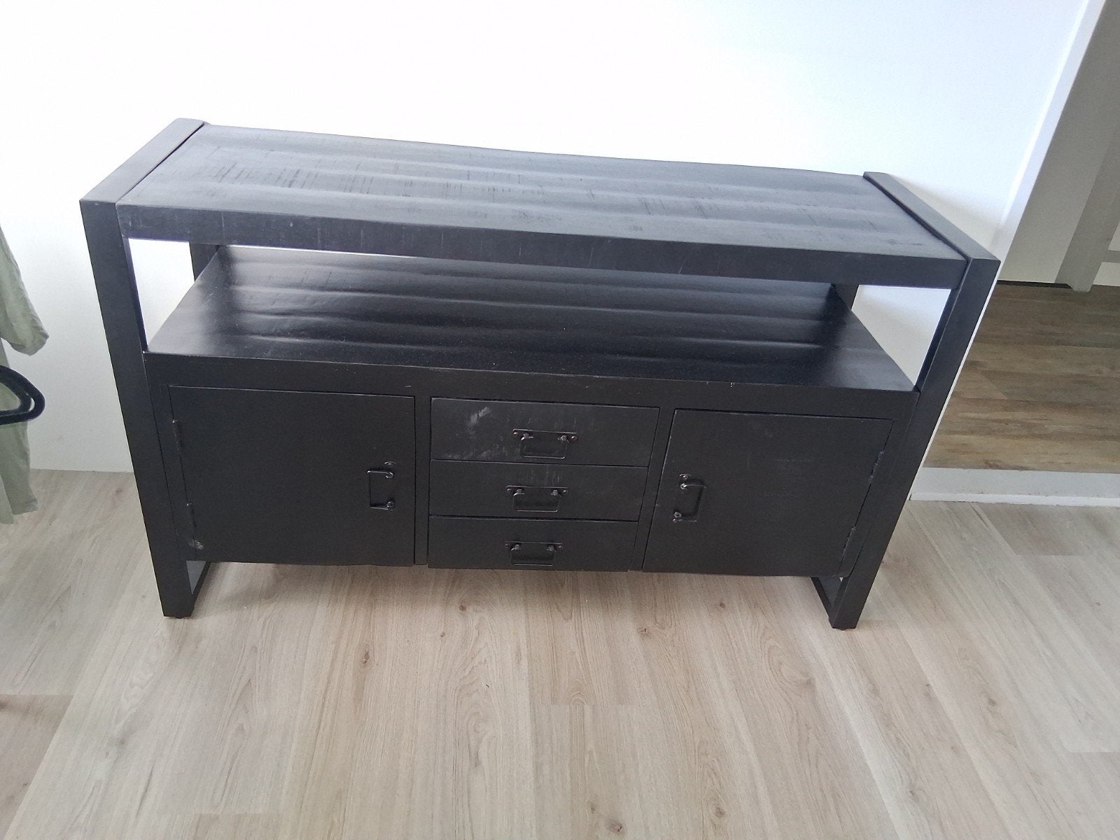 dressoir mangohout, Huis en Inrichting, Kasten | Dressoirs, Ophalen, 100 tot 150 cm, Zo goed als nieuw, Metaal