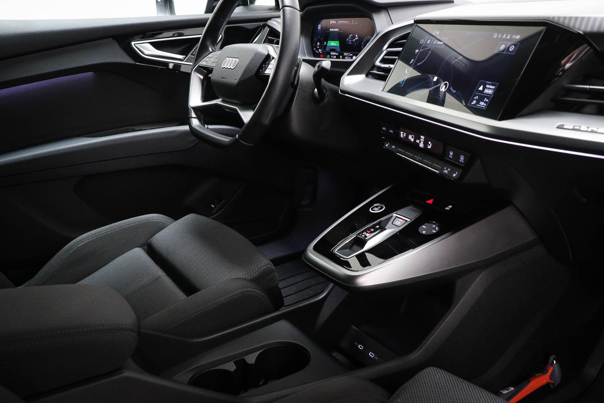 Audi Q4 e-tron 35 Advanced edition 55 kWh | CLIMA | STOELVER, Auto's, Automaat, Gebruikt, Blauw, 33 min