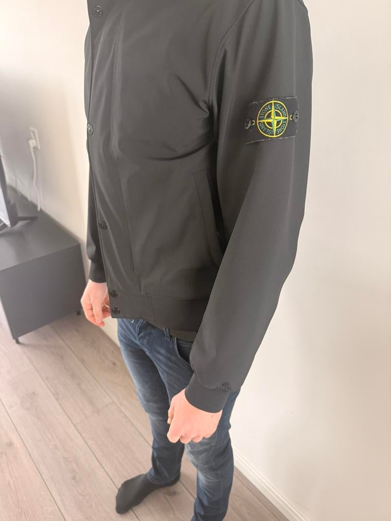 Stone island soft shell, Ophalen, Zo goed als nieuw, Maat 46 (S) of kleiner, Zwart