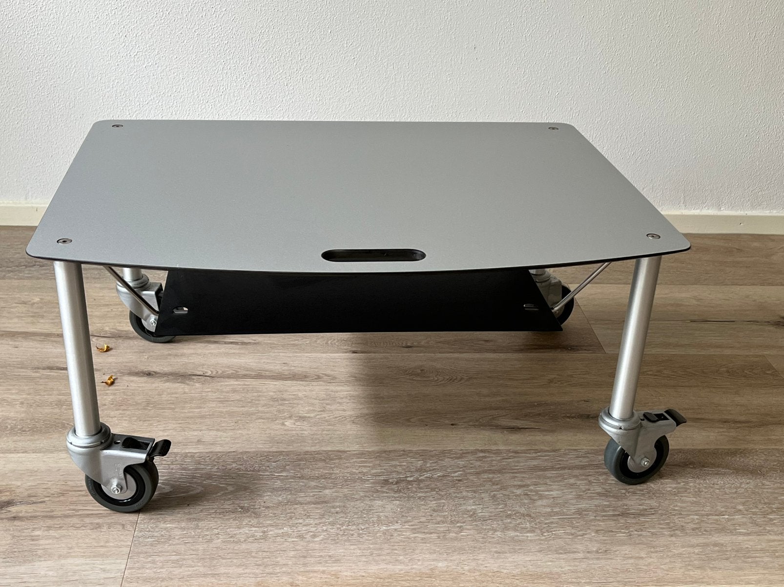Max & Dirk Trolley, metalic grijs en zwart, Ophalen, Minder dan 45 cm, Minder dan 55 cm, Zo goed als nieuw