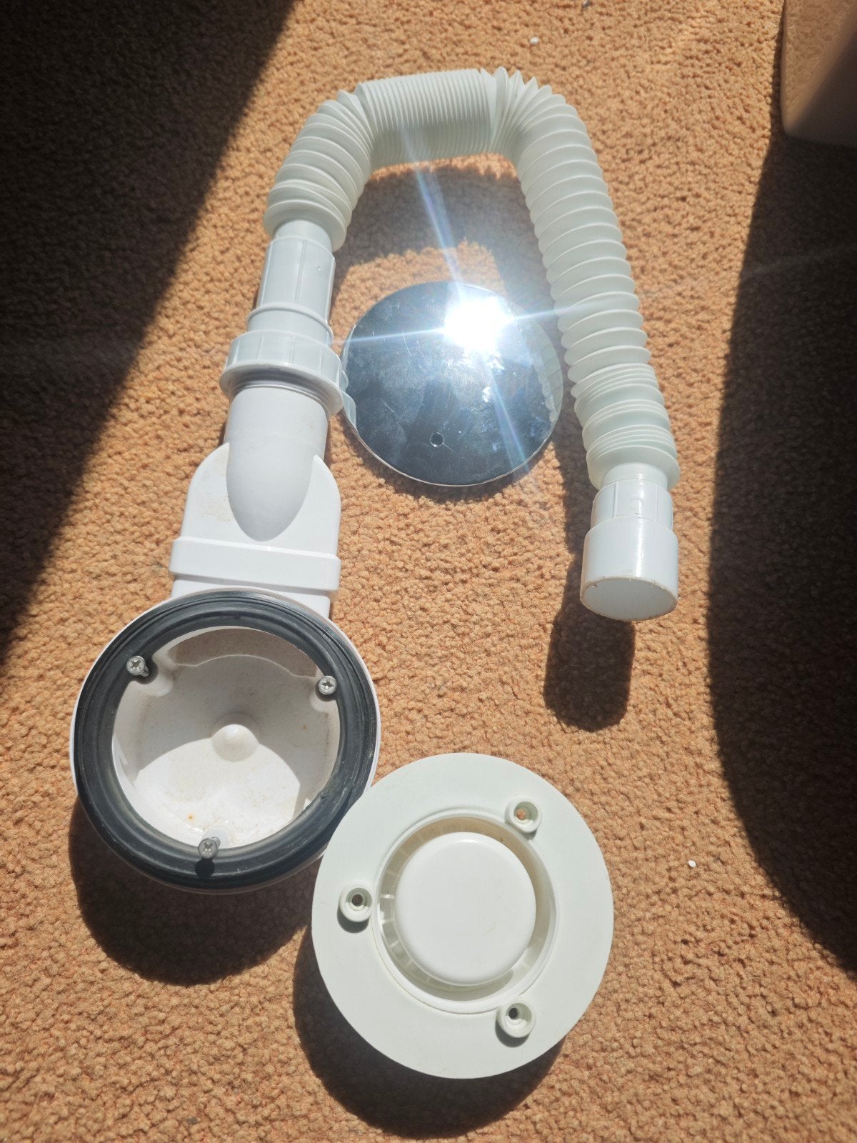 Bad afvoer 9cm met flexibele slang en chroom afdekplaat, Doe-het-zelf en Verbouw, Ophalen of Verzenden, Gebruikt, Chroom, Bad