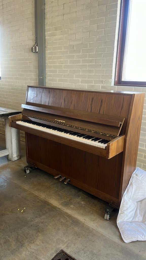 Fazer piano, Muziek en Instrumenten, Piano's, Ophalen of Verzenden, Zo goed als nieuw, Zwart