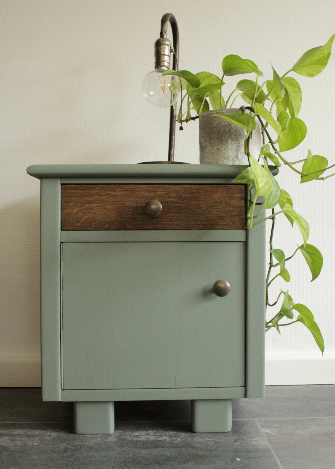 Prachtig vintage nachtkastje groen, Ophalen, Gebruikt, Minder dan 45 cm