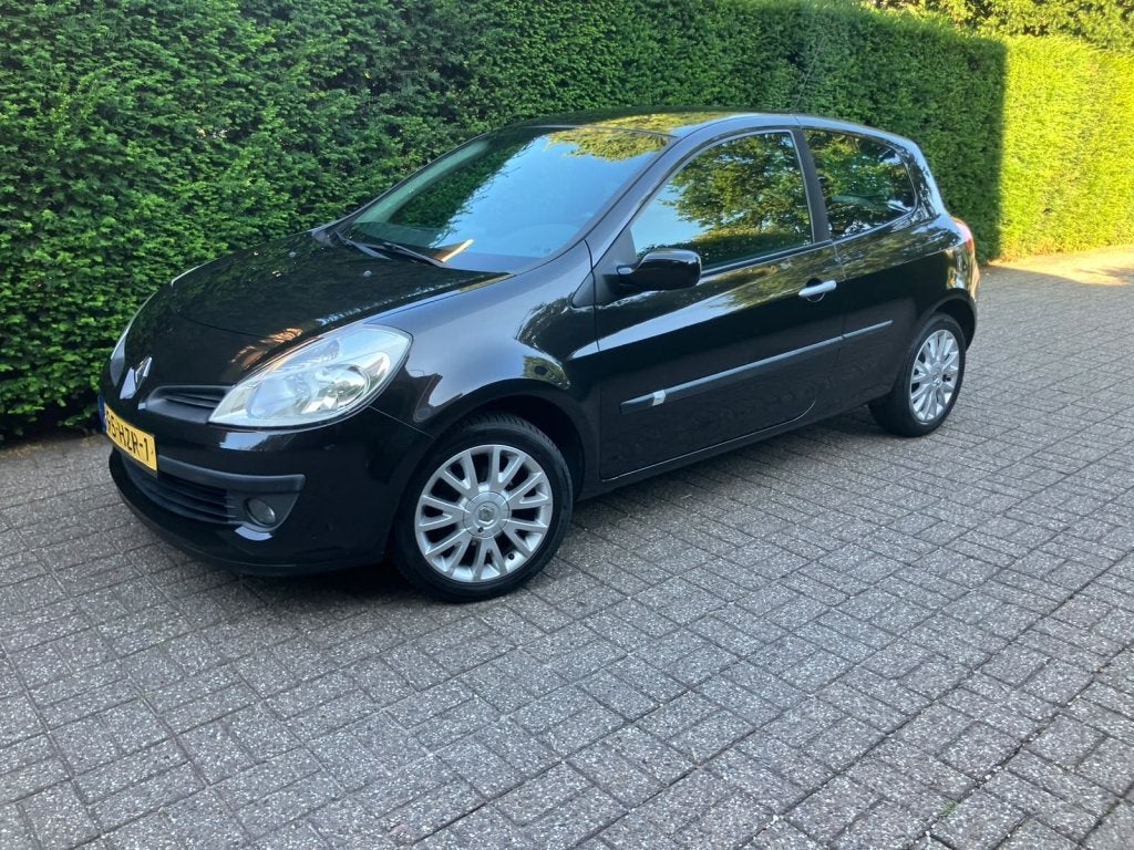 Renault Clio 1.2 TCE Collection (bj 2009), Startonderbreker, Gebruikt, 4 cilinders, Origineel Nederlands