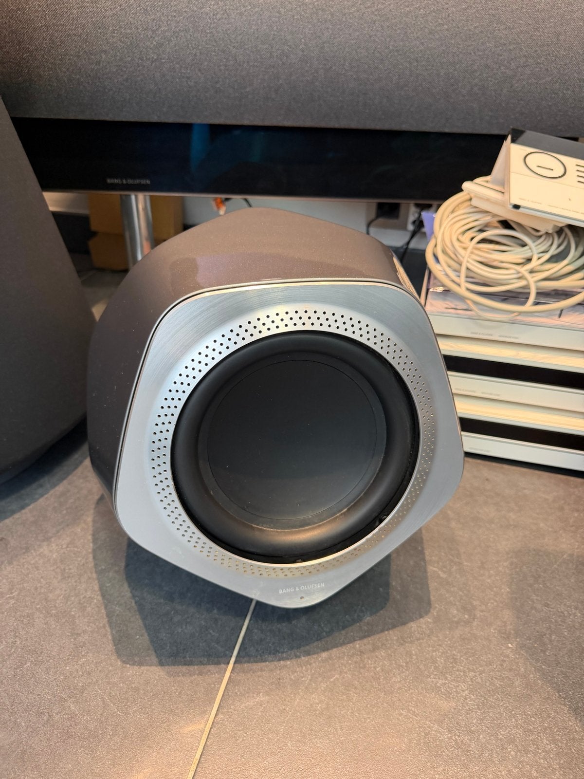 Bang & Olufsen Beolab 19 Subwoofer - Bedraad/Draadloos, 150 watt of meer, Subwoofer, WiFi, Ophalen of Verzenden