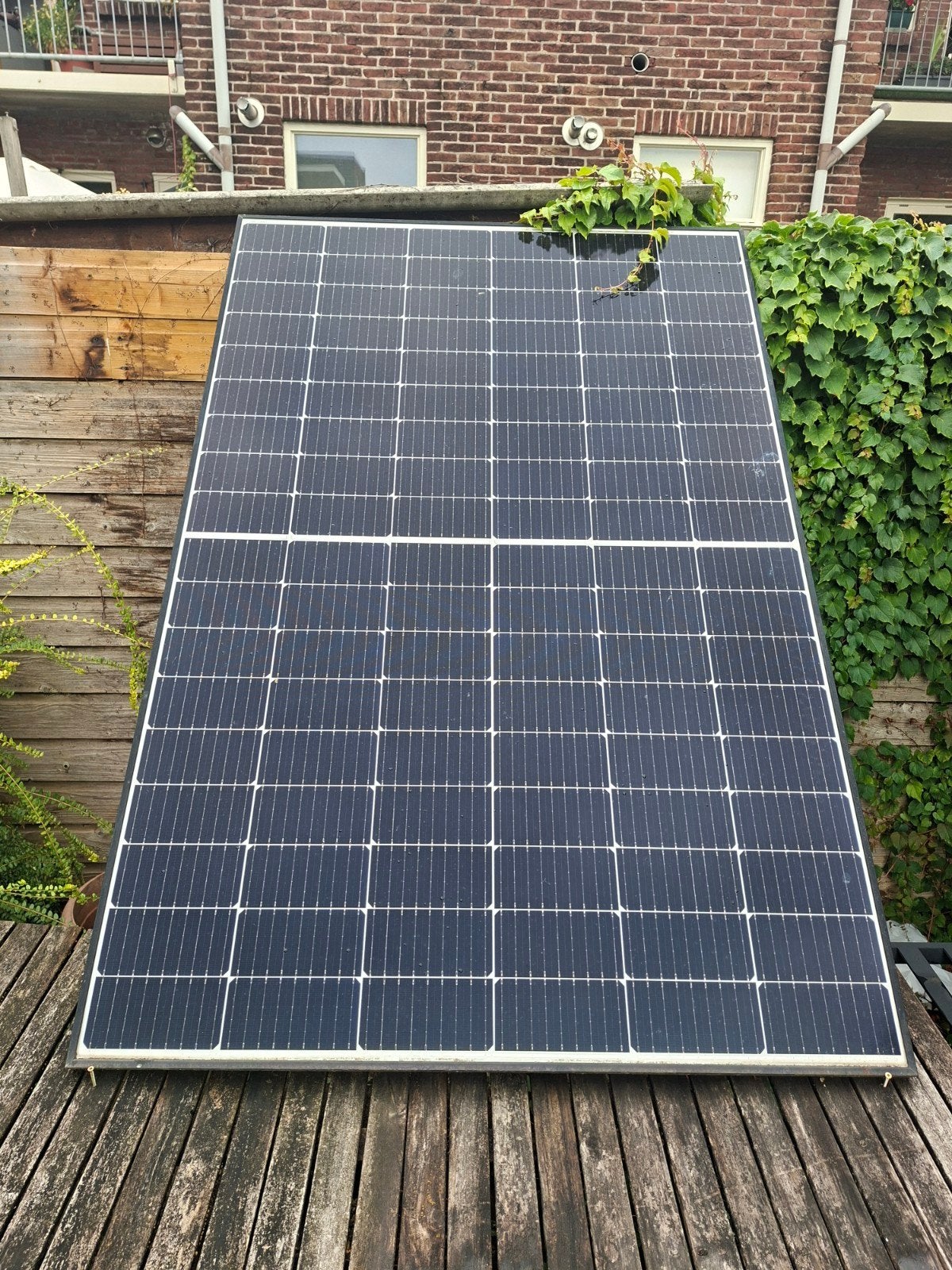 Zonnepaneel met Enphase IQ7+ micro-omvormer en montageset, Ophalen, Zo goed als nieuw, Overige typen, 200 wattpiek of meer