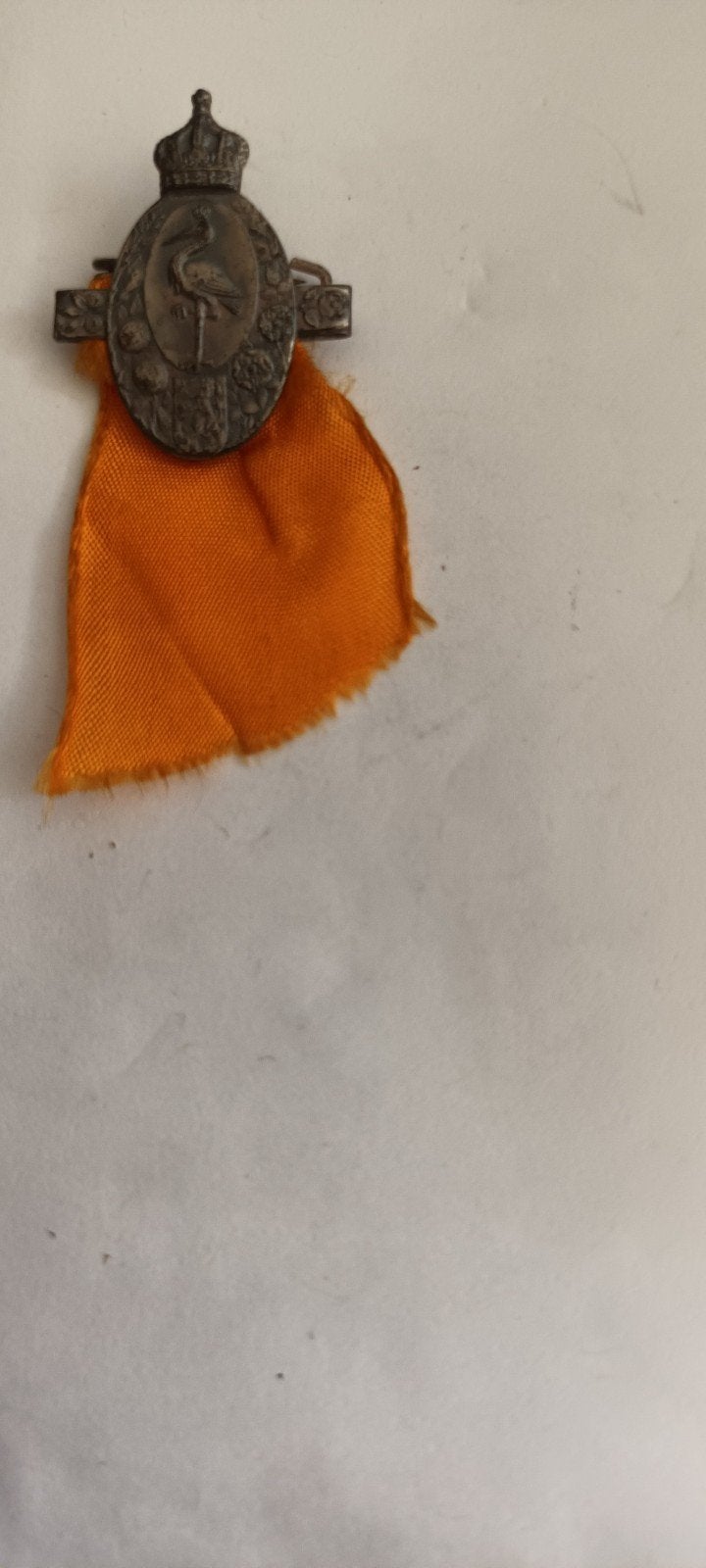 Oude Medaille met Kroon en Ooievaar, Oranje Lint, Ophalen of Verzenden