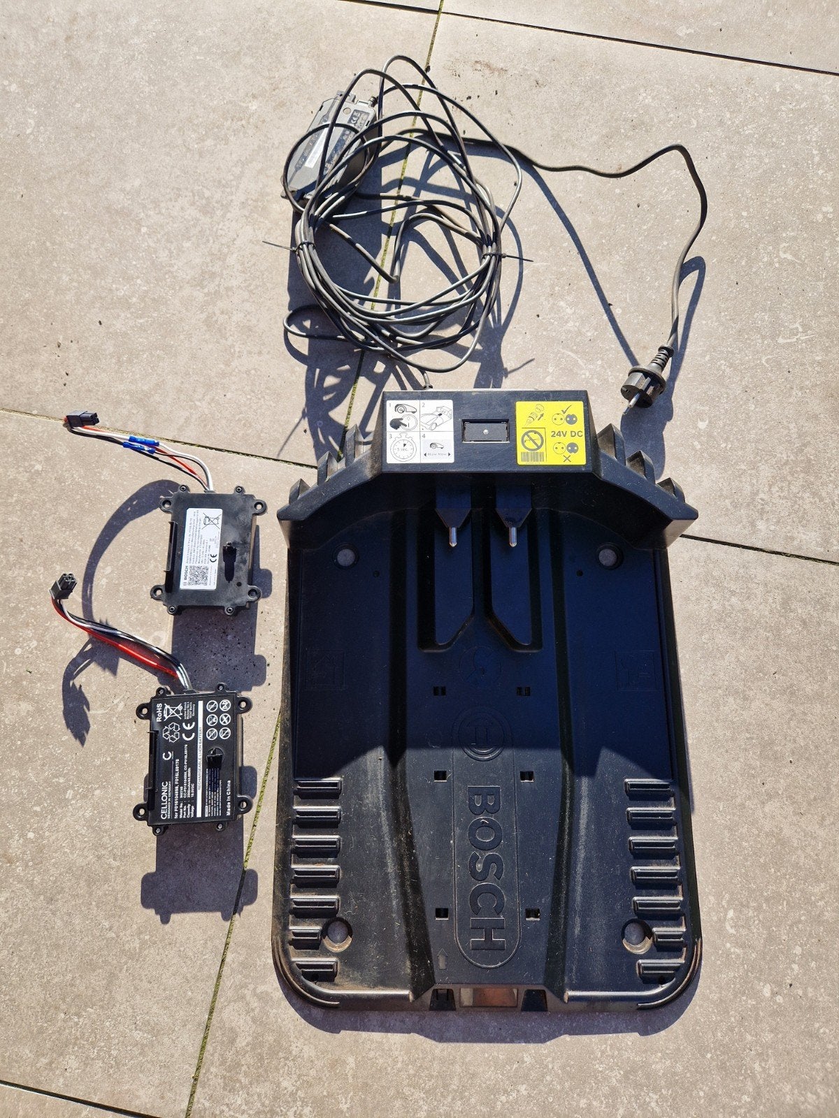 bosch S sieren laadstation met 2 accu., Tuin en Terras, Ophalen, Zo goed als nieuw, Bosch
