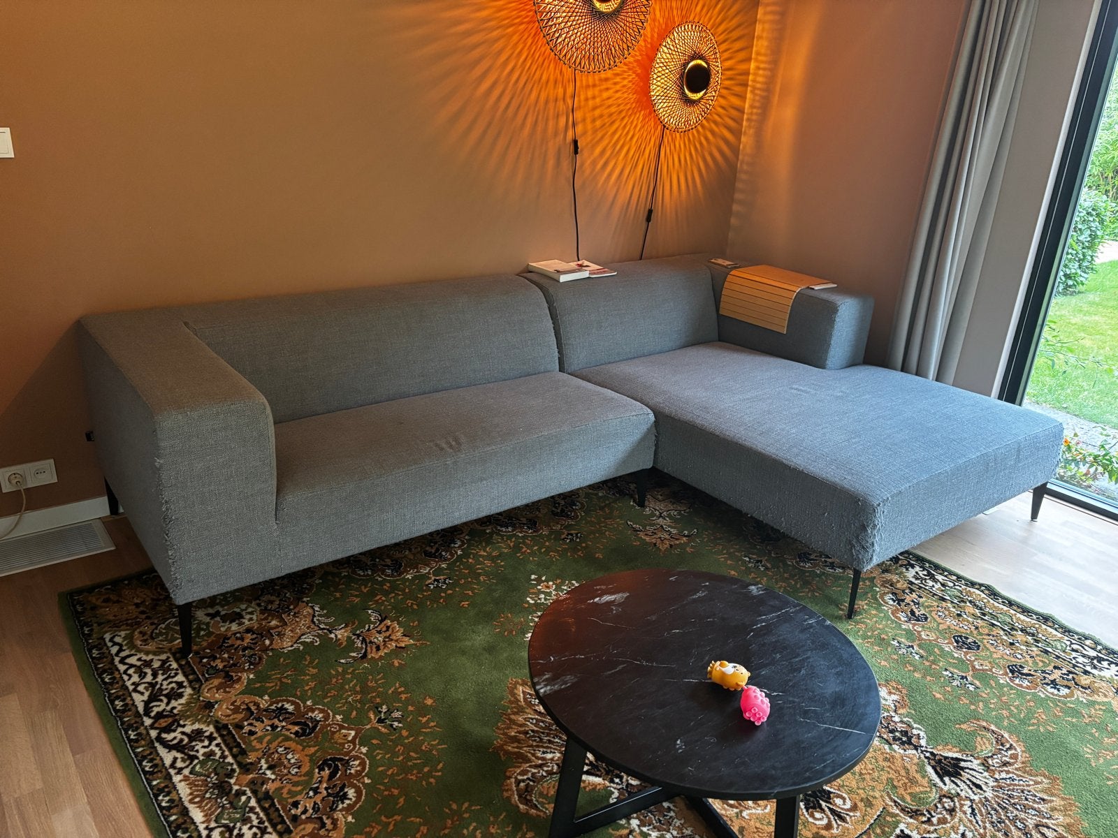 Koozo bank met chaise longue, Huis en Inrichting, Ophalen, Gebruikt, Stof