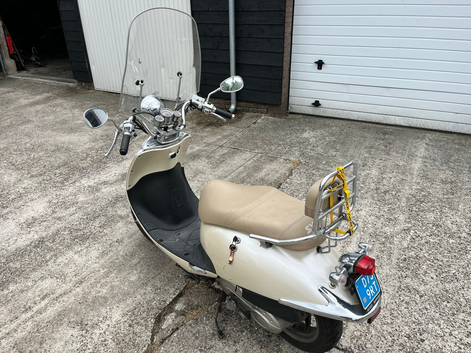 Sym Allo Scooter - Beige, Goed Onderhouden, Fietsen en Brommers, Scooters | SYM, Ophalen, Gebruikt, Allo, Benzine