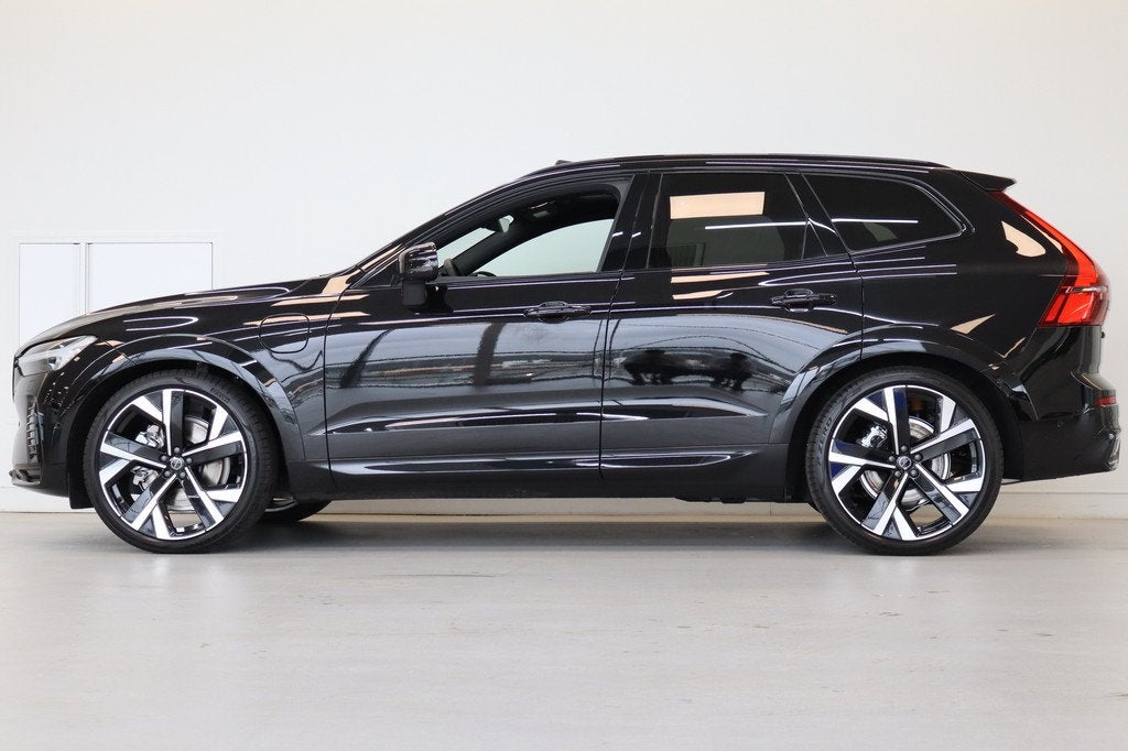 Volvo XC60 T6 350PK Ultra Black Edition, Gebruikt, Euro 6, 4 cilinders, 24 maanden