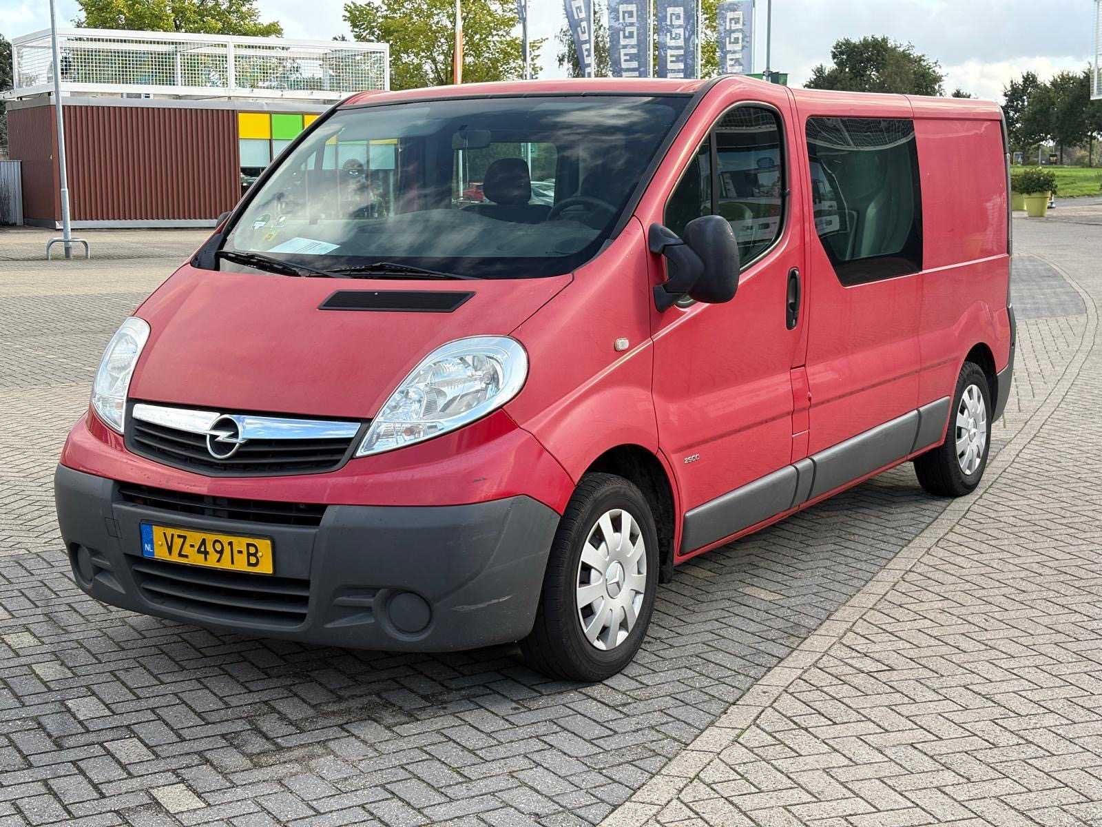 Opel Vivaro 2.0 CDTI L2H2 dubbel cabine Bedrijfswagen, Auto's, 1800 kg, Gebruikt, Bedrijf, Euro 4