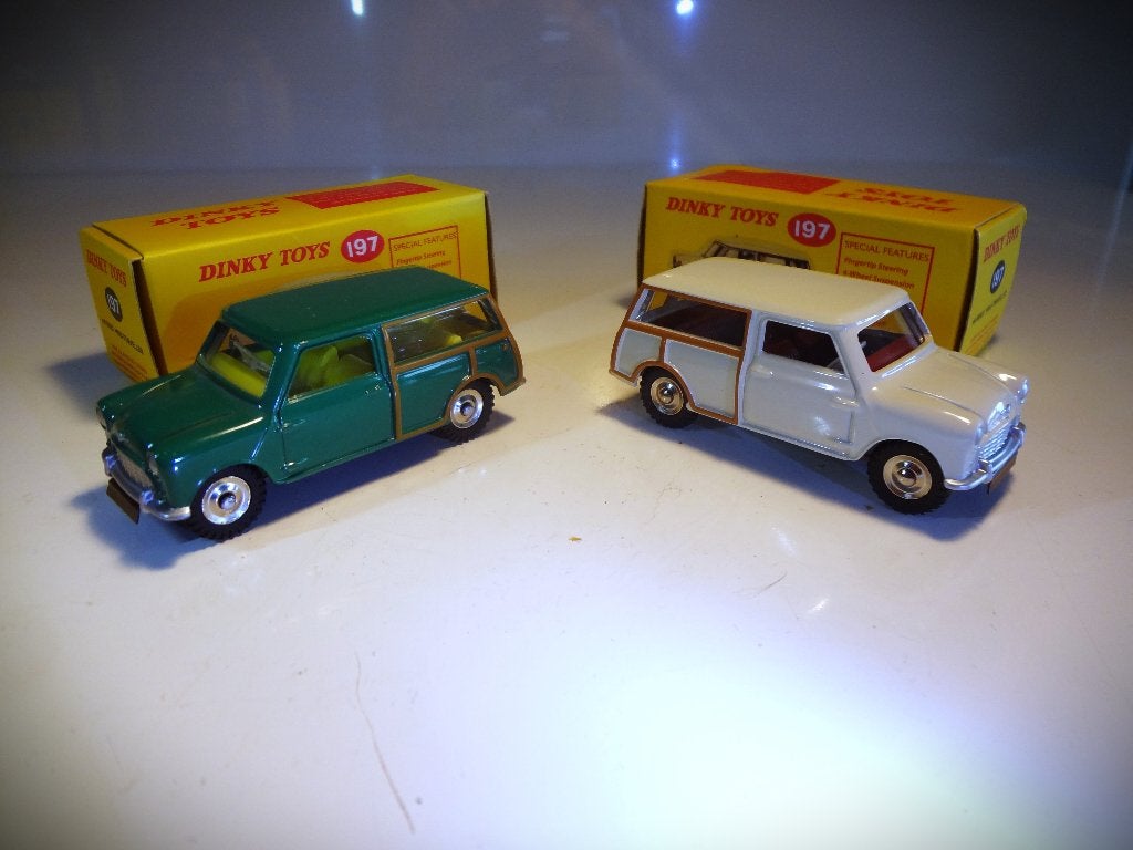 2 stuks Mini Morris Traveller Dinky Toys Nr 197, Verzenden, Zo goed als nieuw, Auto, Dinky Toys