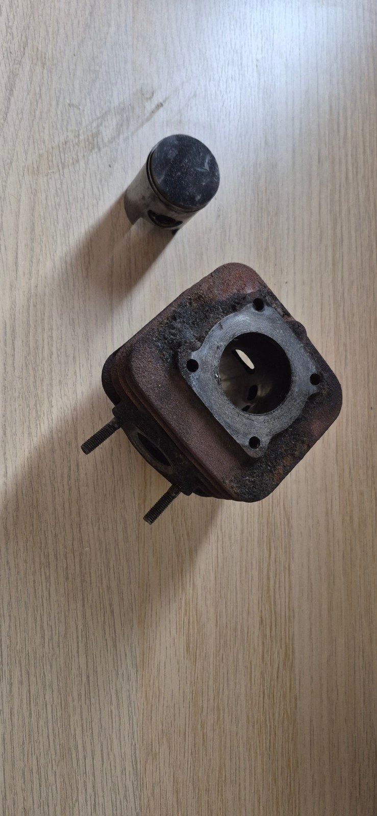 piaggio 50cc 2takt cilinderkit, Fietsen en Brommers, Brommeronderdelen | Oldtimers, Ophalen of Verzenden, Gebruikt, Cilinder, Overige merken