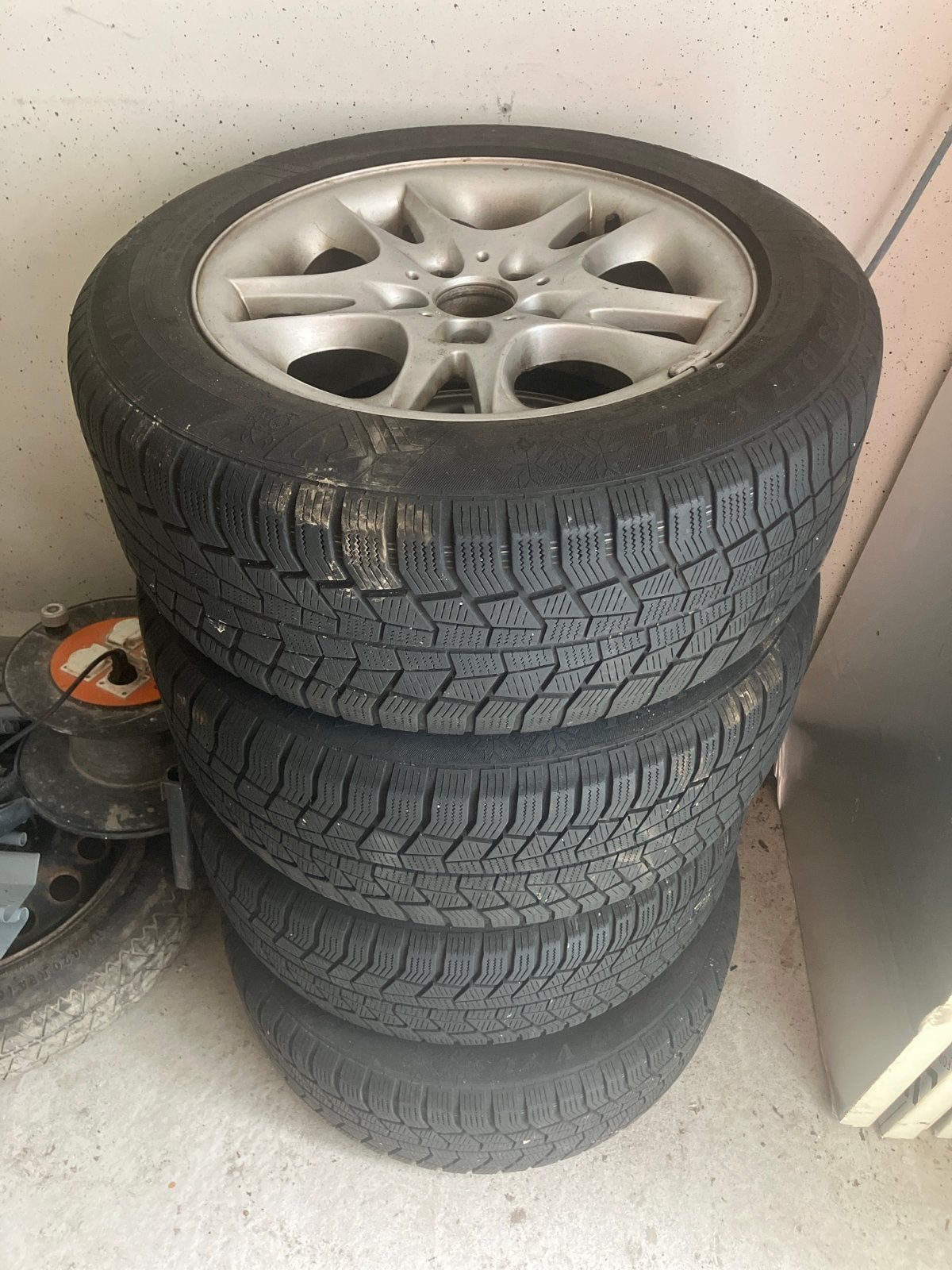 Winterbanden met velgen 235/55 R17, Ophalen, Gebruikt