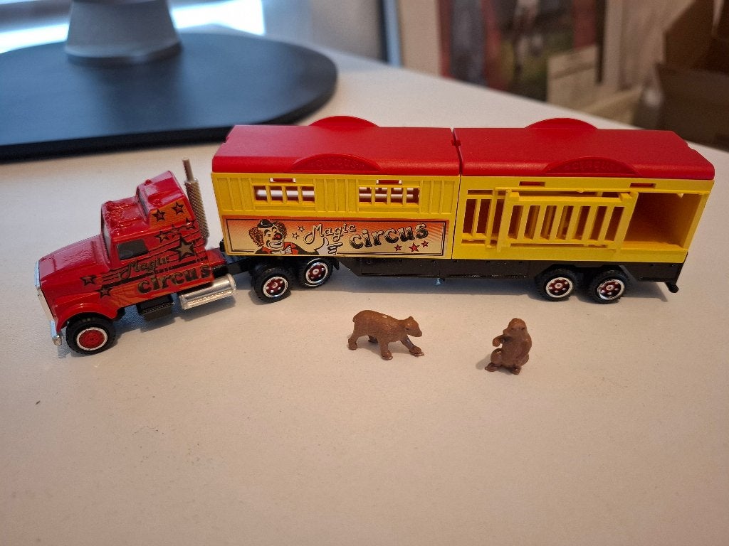 Majorette Magic Circus vrachtwagen met oplegger – nr. 611, Ophalen, Gebruikt, Bus of Vrachtwagen, Majorette