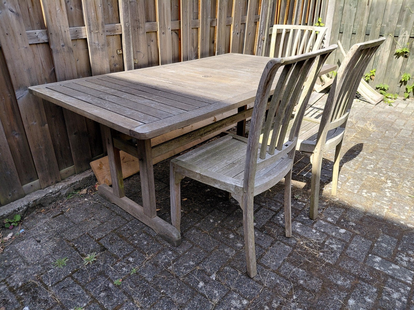 Gratis tuintafel met 5 stoelen!, Tuin en Terras, Tuinsets en Loungesets, Ophalen, Gebruikt, Hout, 5 zitplaatsen