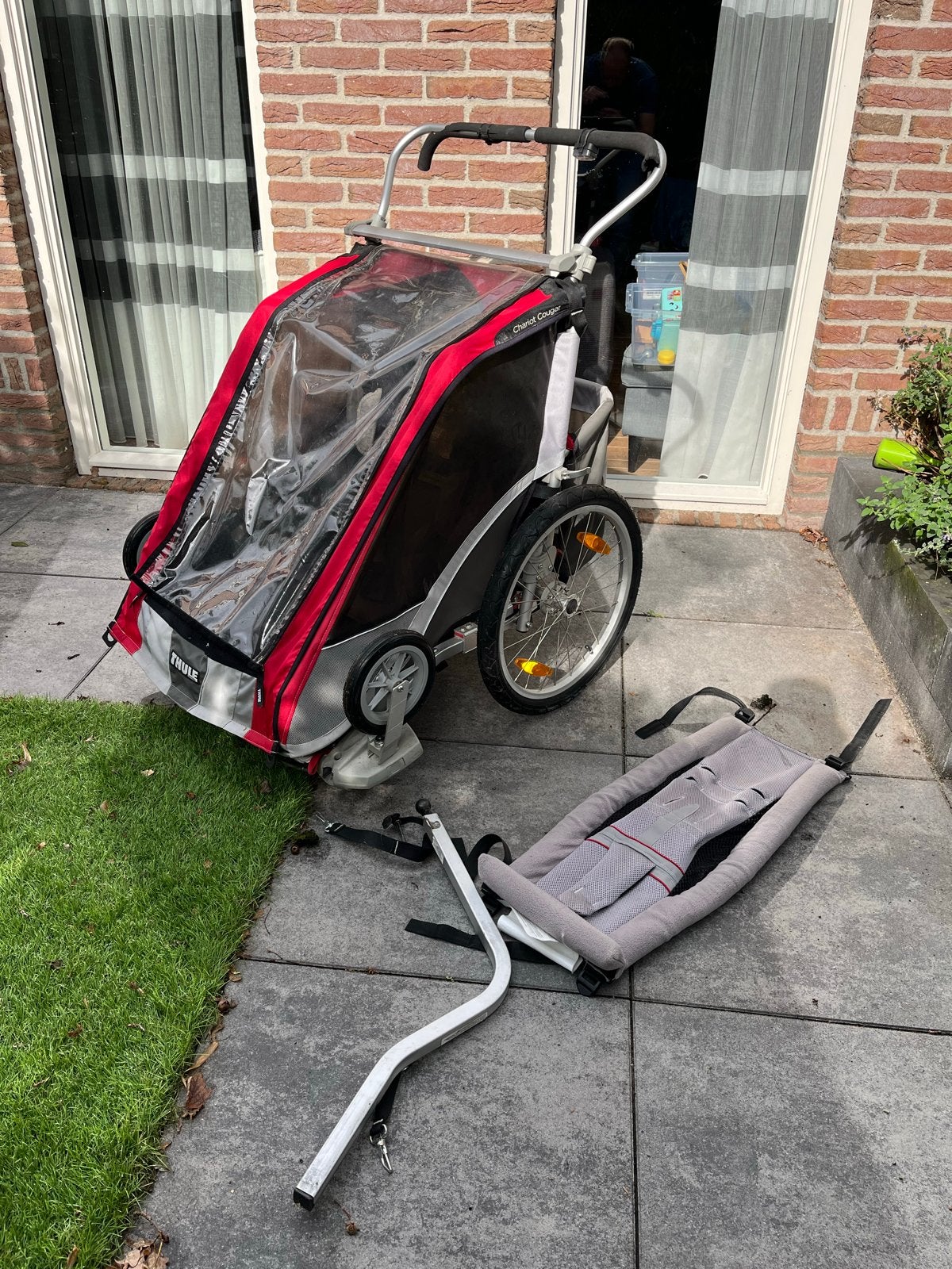 Thule Chariot Cougar 2-persoons fietskar en wandelwagen, Gebruikt, Duowagen, Combiwagen, Ophalen