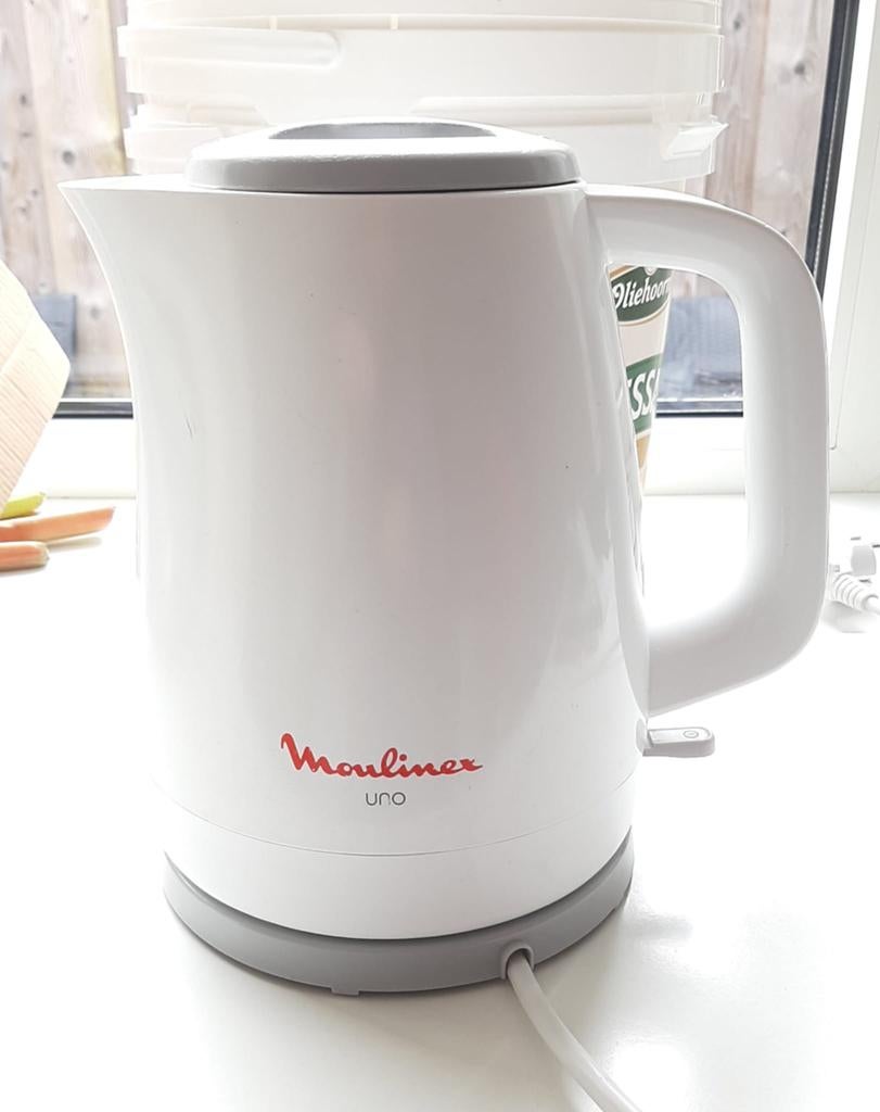 Moulinex Uno waterkoker met glazen meter, 1 tot 2 liter, Ophalen of Verzenden, Gebruikt, Rvs
