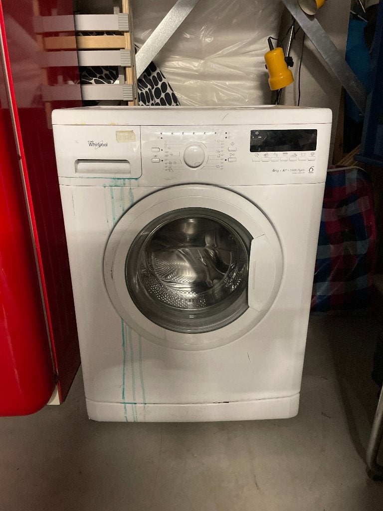Whirlpool Wasmachine (6kg / 1400 RPM / A+++) – Werkt prima!, Ophalen, Gebruikt, Voorlader, 85 tot 90 cm