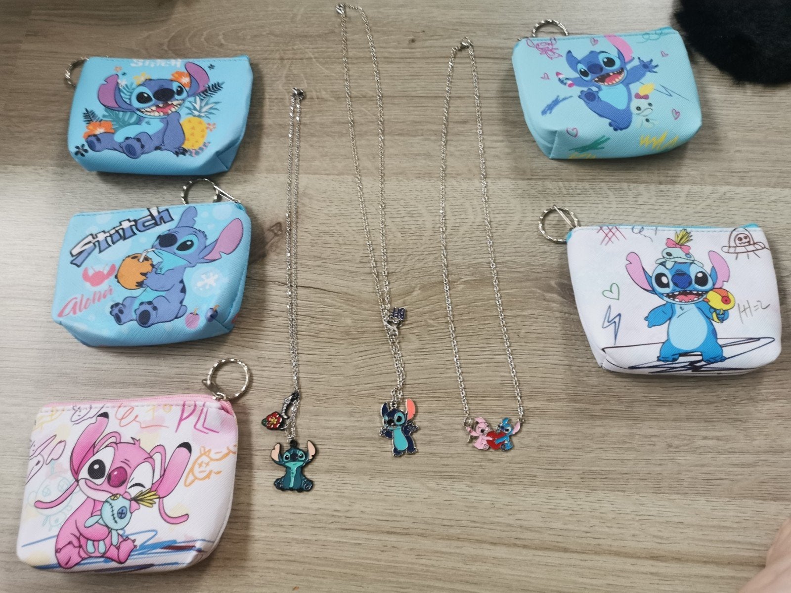Leuke portemonnee met ketting - Stitch design, Ophalen of Verzenden, Nieuw, Blauw, Overige merken