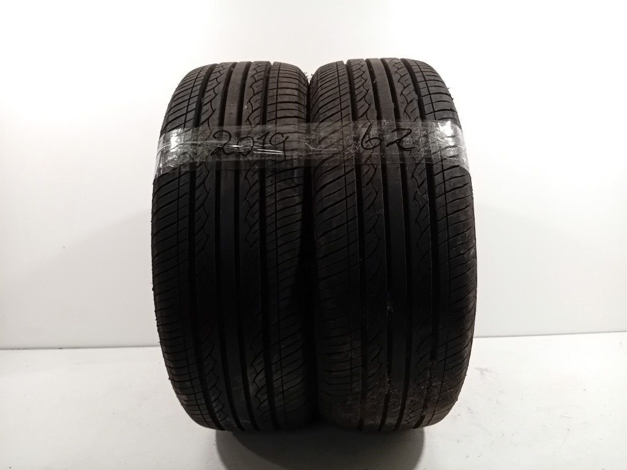 Bandenset 2 stuks Zomer 195 60 R15, Onderdelen@venauto.nl, Van der Ven Autorecycling B.V., Gebruikt, 15 inch