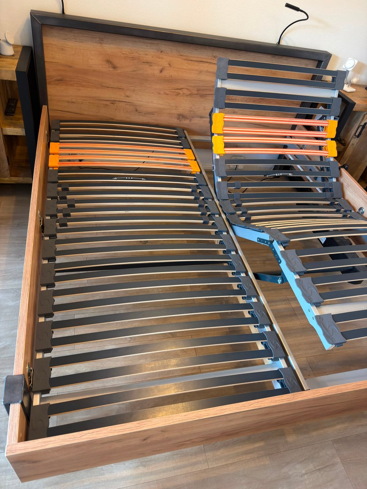 Bed 180 bij 2m, Ophalen, Zo goed als nieuw, Tweepersoons, 180 cm