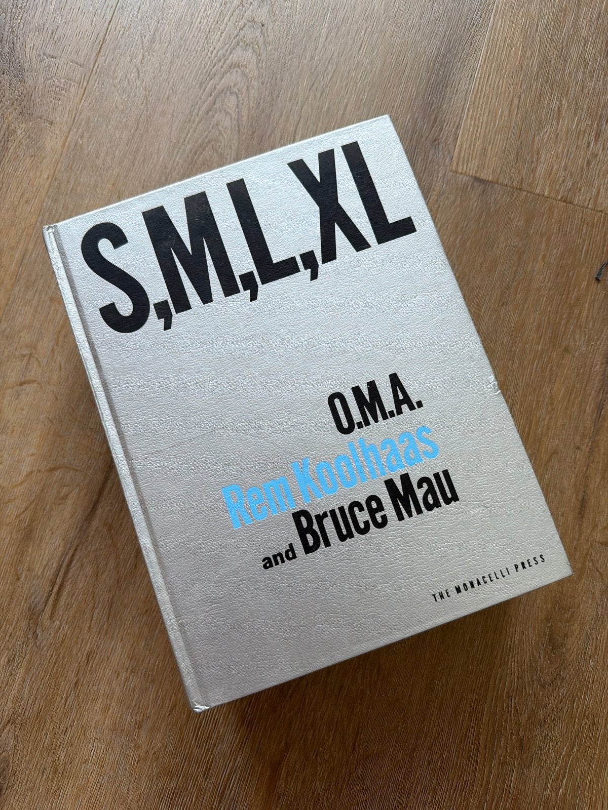 S,M,L,XL - Rem Koolhaas & Bruce Mau Architectuur Boek, Boeken, Ophalen of Verzenden, Zo goed als nieuw, Architectuur algemeen