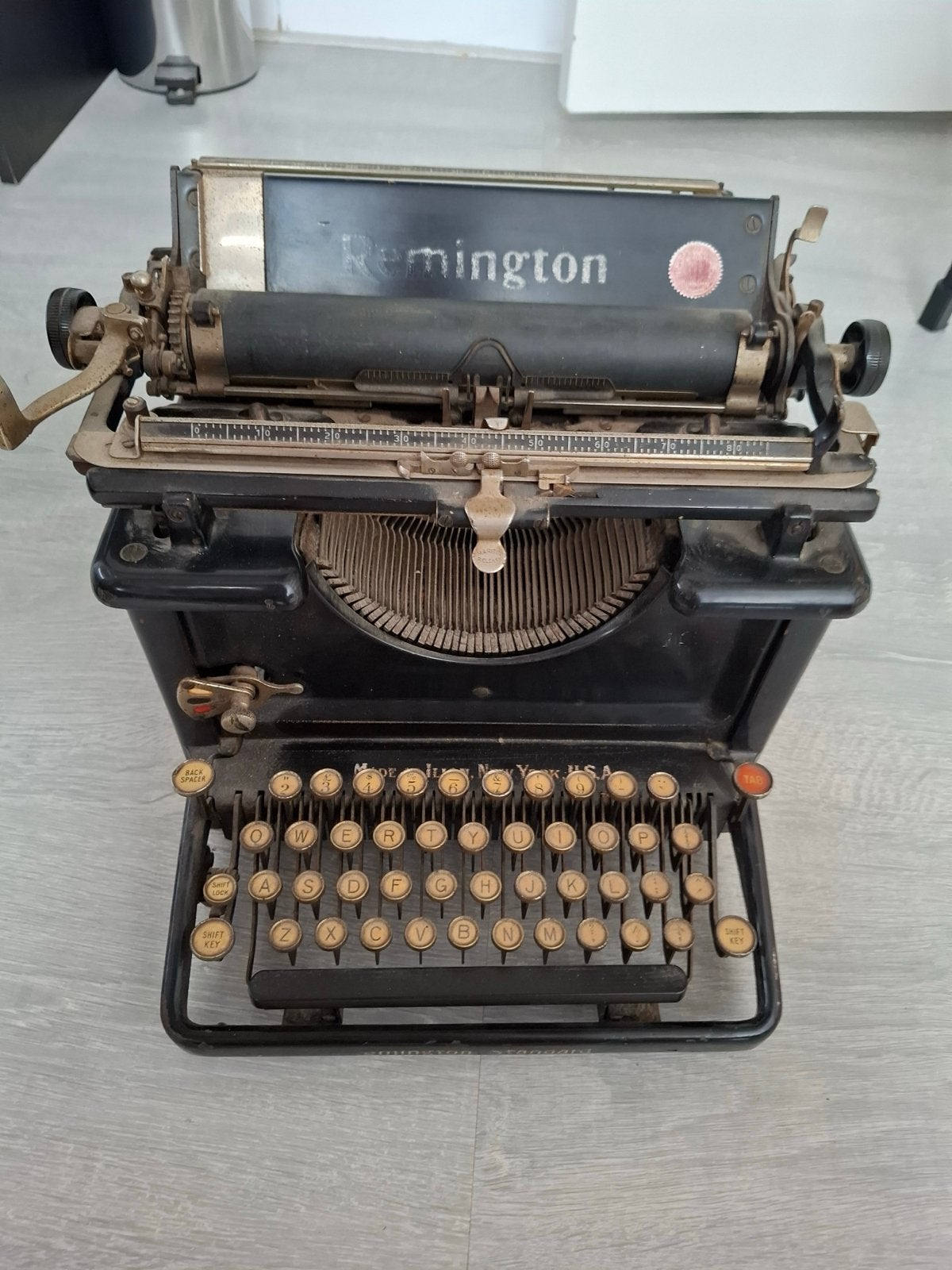 Zwarte (zware) Remington typemachine, Diversen, Typemachines, Ophalen of Verzenden, Gebruikt
