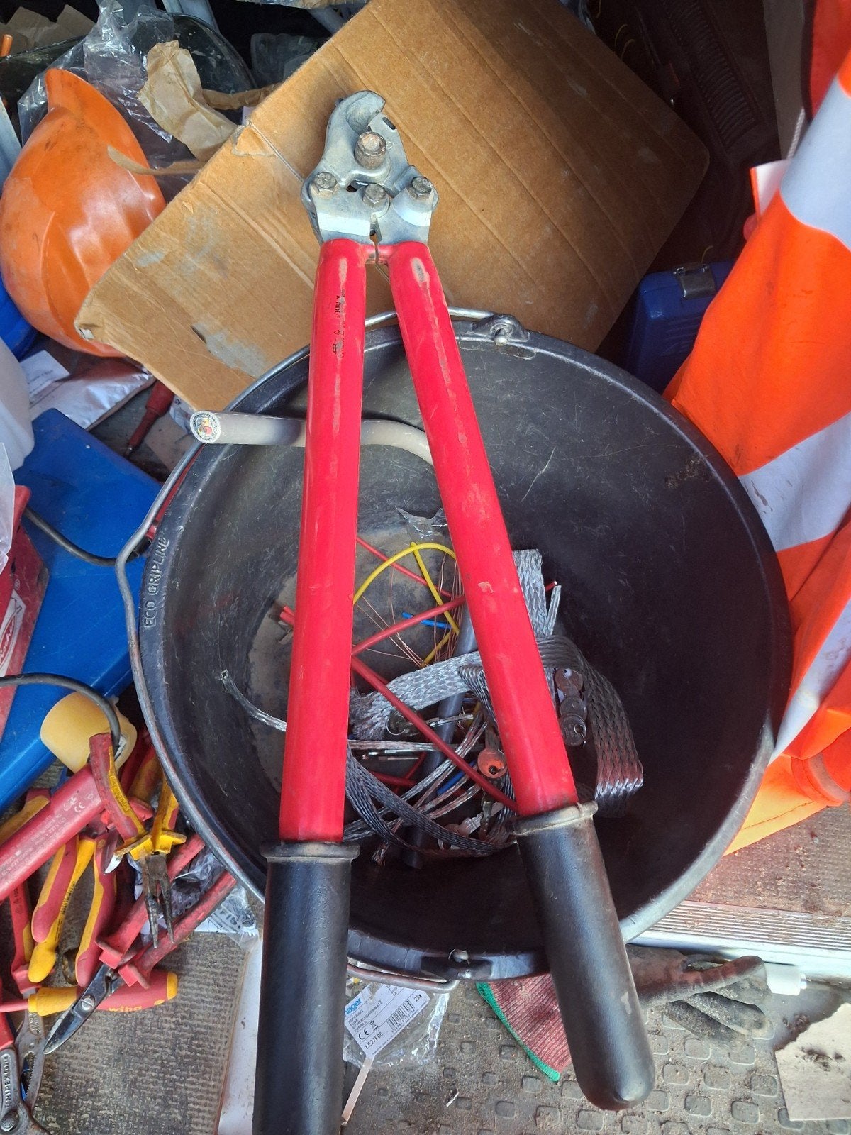 Knipex kabelschaar - 610 mm - rood, Ophalen, Gebruikt, Snijgereedschap, Knipex