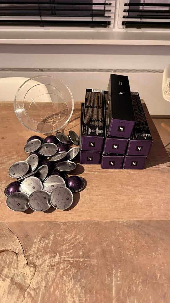 92 Nespresso Vertuo capsules inclusief houder, Ophalen of Verzenden, Zo goed als nieuw