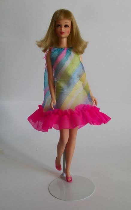 Barbie vintage Francie Floating Inn 1968 1969, Verzamelen, Ophalen of Verzenden, Zo goed als nieuw, Kleertjes