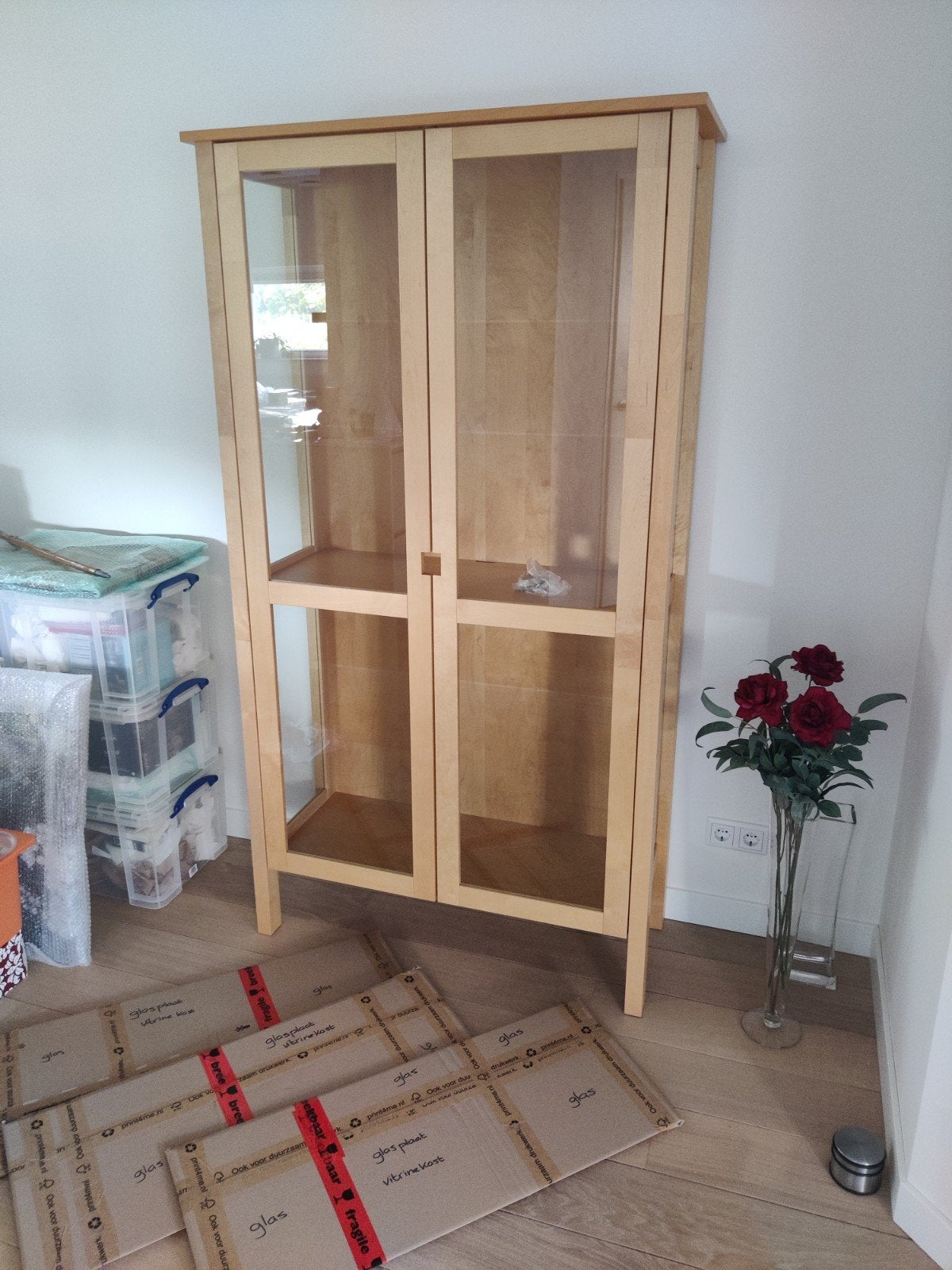 Vitrinekast massief hout met glasplaten en deuren, Ophalen, Strak, Met deur(en), 50 tot 100 cm
