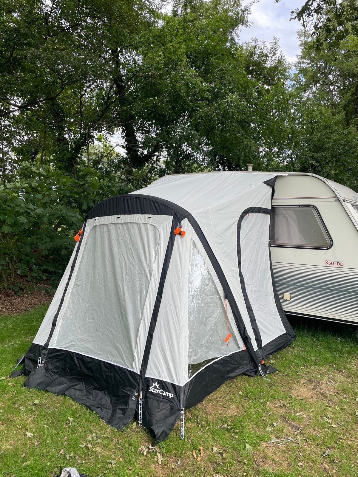 Starcamp 225 opblaas voortent, Ophalen, Zo goed als nieuw