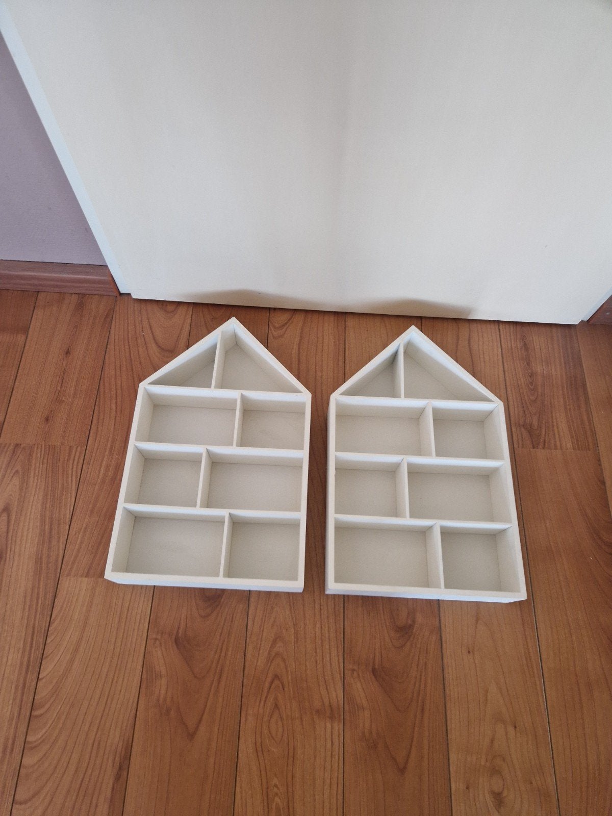 Witte houten letterbak in de vorm van huis., Huis en Inrichting, Ophalen, Gebruikt, 30 cm, Hout