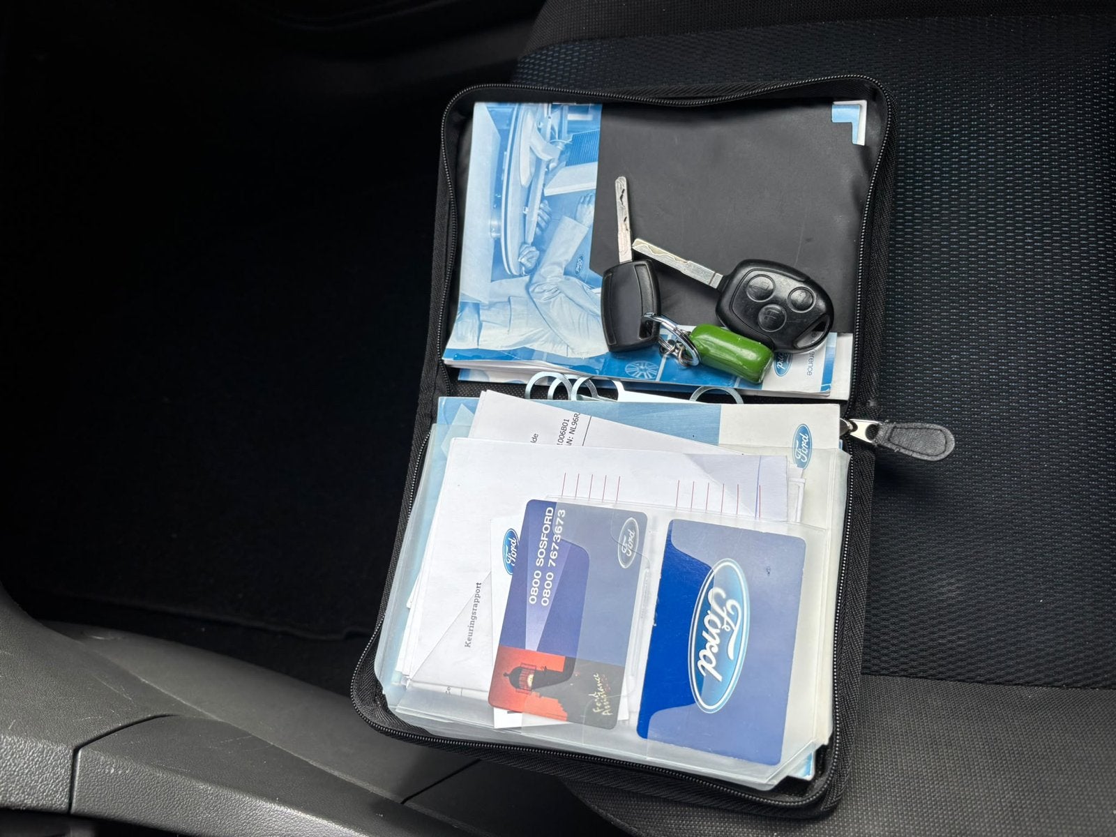 Foto 19 van Ford Focus 1.8 Ghia. (Full Option) Wagon